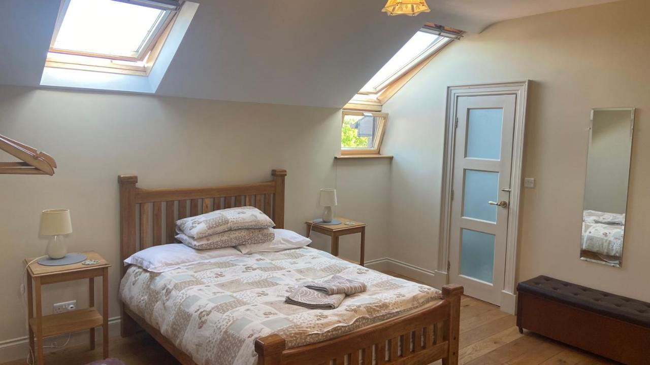 Geoghegans Magpie Bar And B&B Glin Exterior foto
