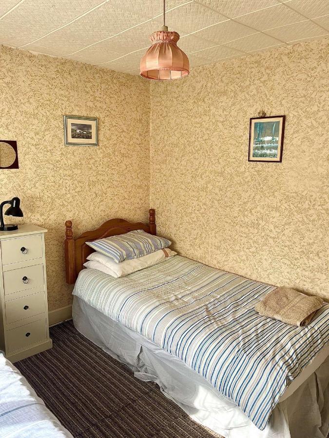 Geoghegans Magpie Bar And B&B Glin Exterior foto